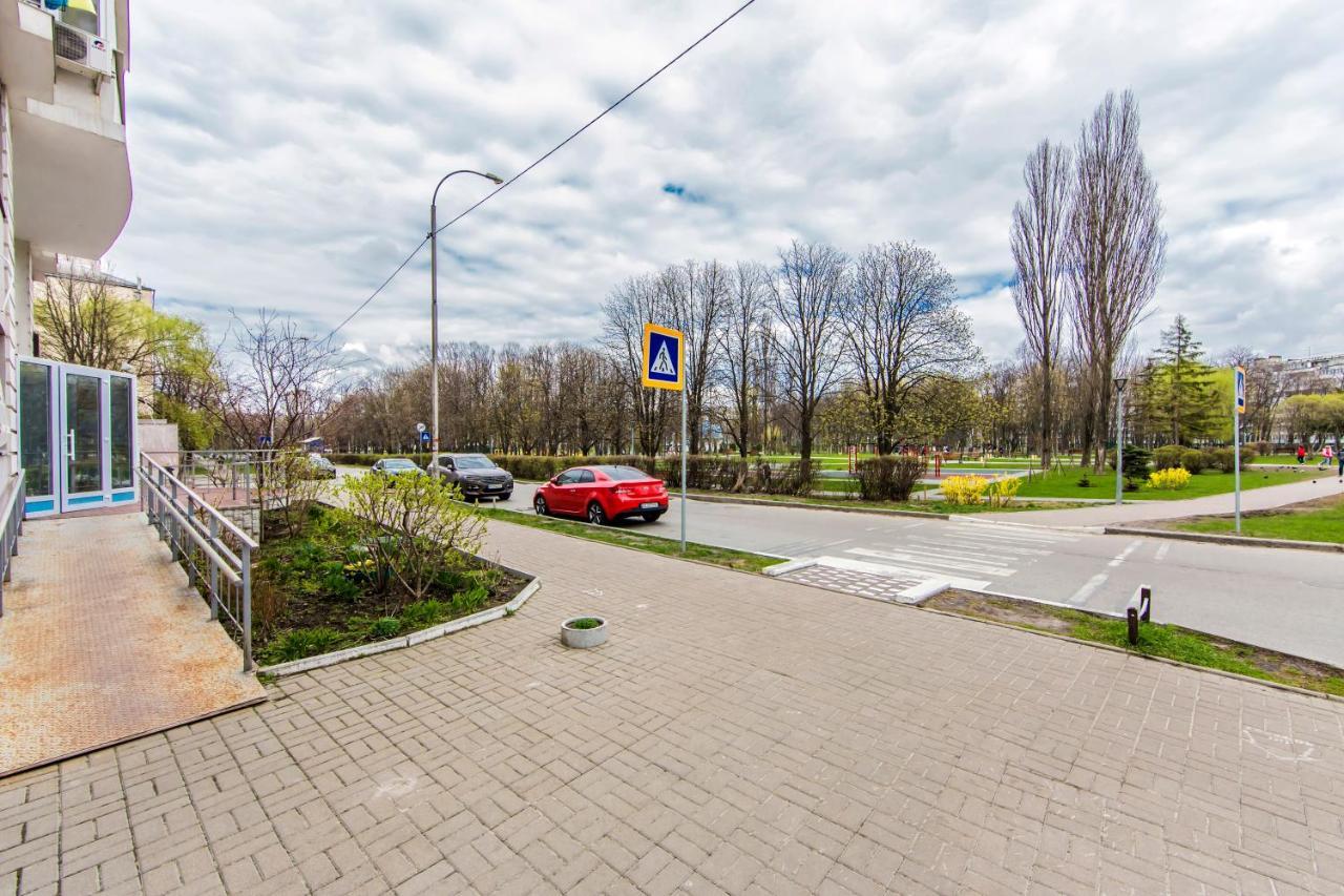 Просторная Однокомнатная Квартира Возле Скоростного Трамвая Kiev Exterior foto